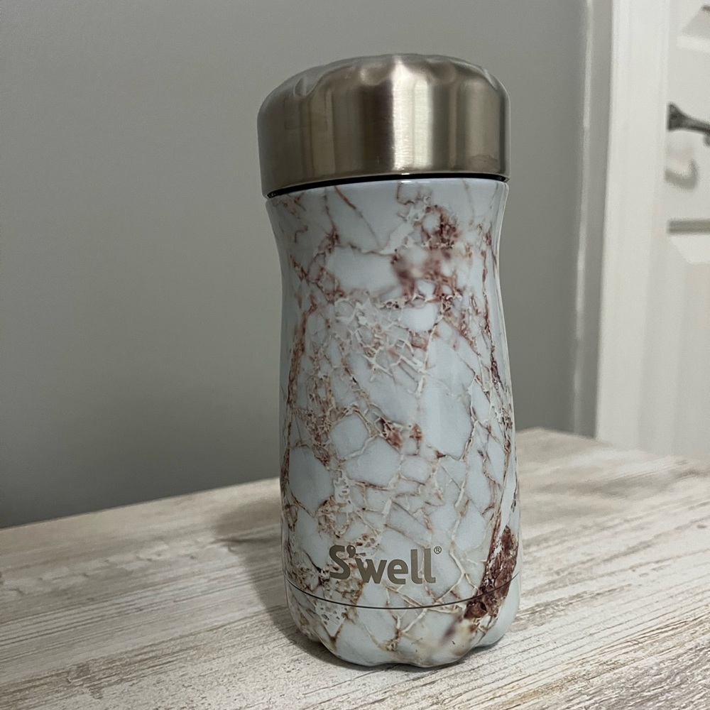 Marbled pattern Swell insulated bottle